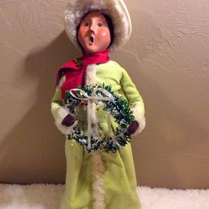 Byers’ Choice Ltd. Caroler